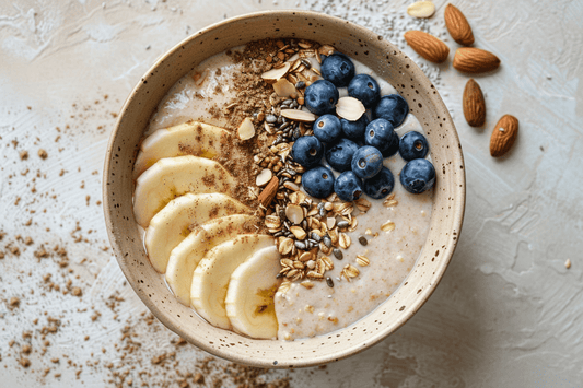 Zuckerarme Frühstücksbowl mit Heidelbeeren & Zimt